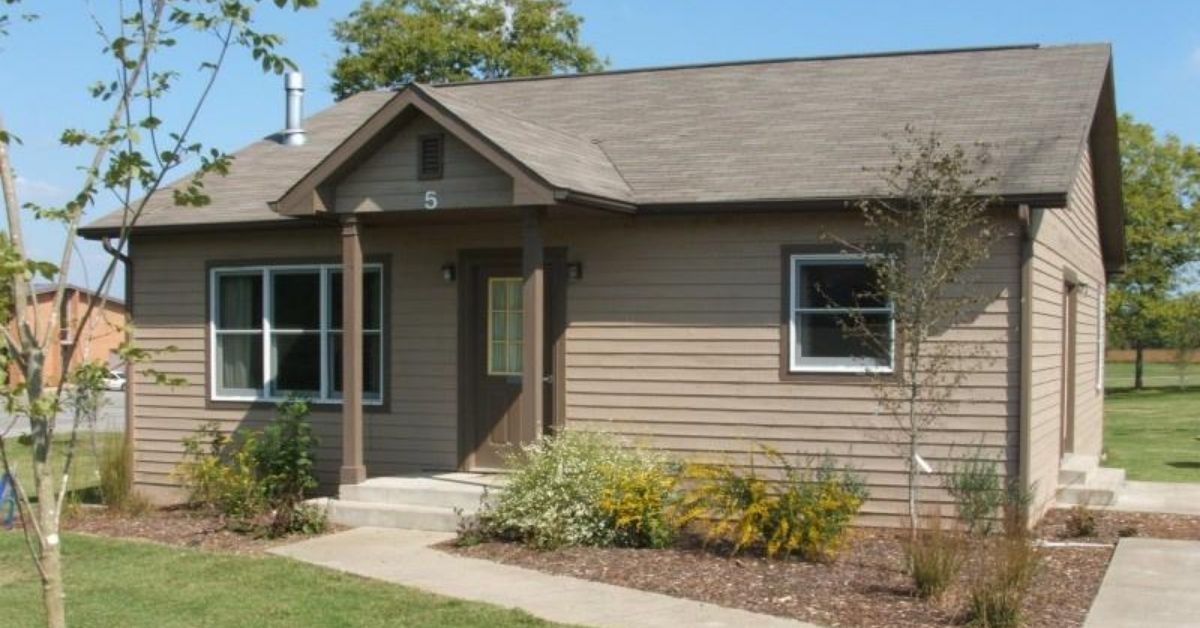hhsp_cabin.jpg