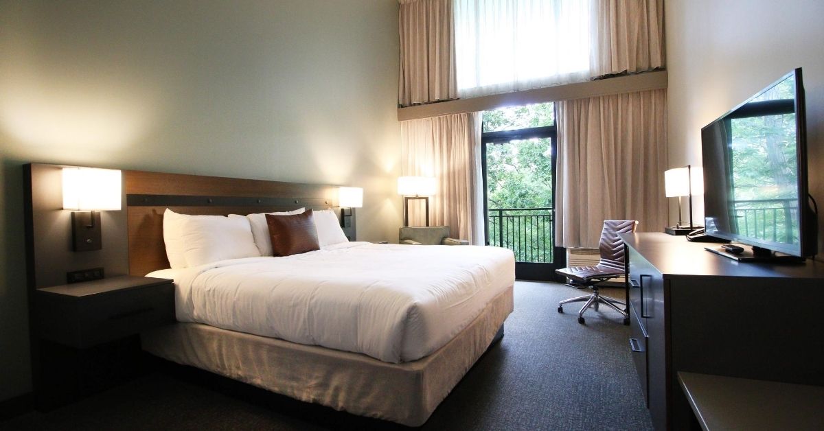 m_bell_lodge_room.jpg