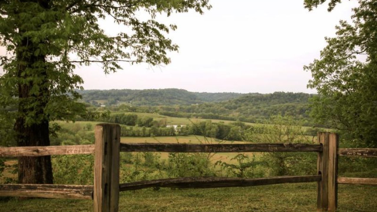 Fence alongside the Natchez Trace Parkway