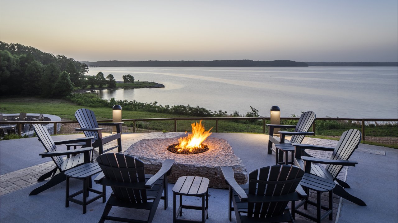 Paris Landing Lodge